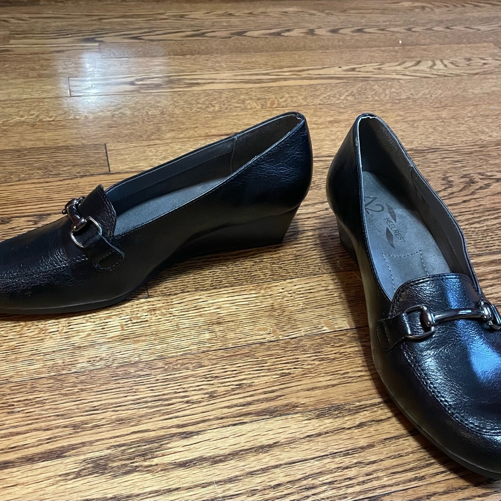 Elegant Black Wedged Loafers for Women